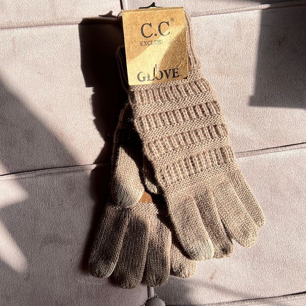 UNWORN CC MITTENS EXCLUSIVES BROWN